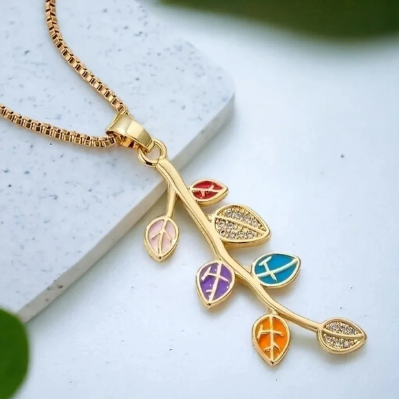 🆕️Nature-Inspired 18K Gold Plated Necklace 🌿 with Colorful Leaf Pendant 🌈 - Picture 6 of 9